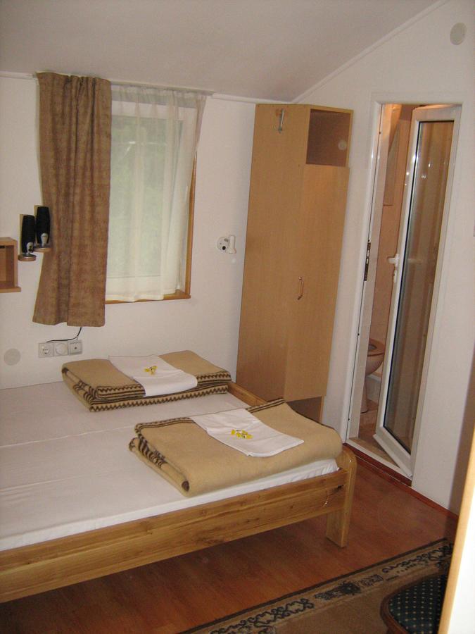 Sobe Za Izdavanje Blef Ovcar Banja Exterior photo